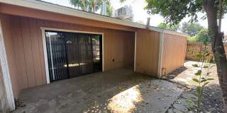 NW Condo Near Shopping Center Available Now! Gallery 24