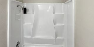 3 Bedrooms 2 Baths Gallery 24