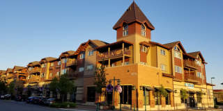 Deluxe Furnished Riverstone Condominium For Rent! Winter Special! Gallery 1