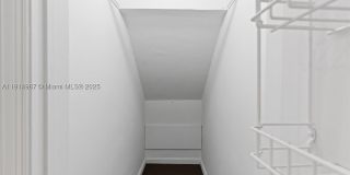 1961 NE 188th St Gallery 30