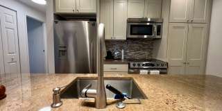 Gorgeous 2-Bed/2-Bath Condo in the Heart of Old City! Available August 1st! Gallery 23
