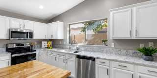 Stunning 3 bedrom plus a den! Stunning 3 bedrom plus a den! Gallery 1