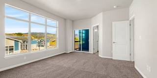 Luxury Townhome with Stunning Mountain Views | 4 Bed | 3.5 Bath Gallery 5