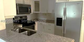 300 Palm Cir W Gallery 1