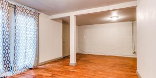 Unique with a Artsy Flare    2 Bed/1.5 Bath in Edgemere Park $995/month! Gallery 30