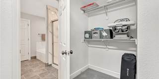 701 SW Maidstone Avenue Gallery 19