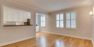 Comfy Condo in Old Town North Alexandria Gallery 3