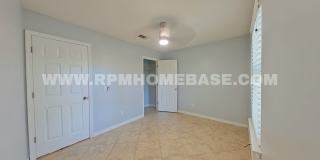 Charming 3-Bedroom Home with Brand New Windows, Garden Yard and Coffee Bar in Navarre Gallery 14