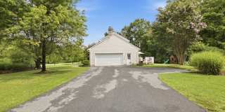 7707 LAKE GLEN Drive Gallery 11