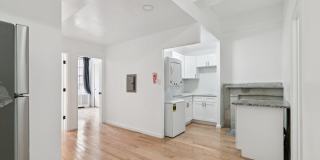 1225 SPRUCE Street Gallery 4