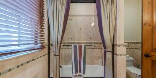 Gorgeous 5 Bedroom Home with sweeping views and pool Gallery 17