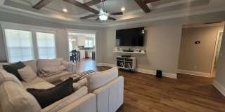Stunning 4-Bedroom Home in Knights Landing with Community Pool & Modern Upgrades! Gallery 1