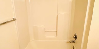 2 Bedroom Apartment, Great Location! Gallery 14