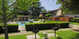 Howe Manor East Gallery 5