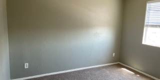 FREE RENT INTERESTED  3BR  1 BATH  SINGLE FAMILY HOME  BACK UNIT Gallery 5