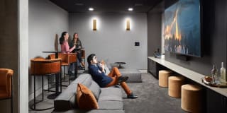 Mason & Main Gallery 55