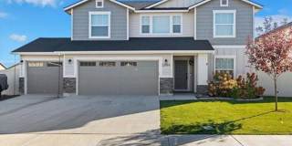Rare 4 bedroom, 2.5 bath in great location Gallery 1