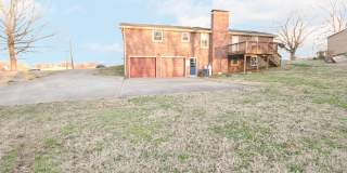 Pet Friendly Three Bedroom with Basement! Gallery 17