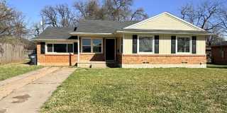 Bright  Clean 3 Bedroom 2 Bath Gallery 1