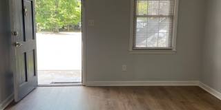 2 bedroom, 1 bath apartment in small complex on Hill Street! Walking distance to Normal Town, Downtown & UGA! Available now! Gallery 6