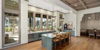 Portier at Midtown Gallery 72