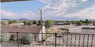 Pet Friendly 2 Bedroom/ 1 bath Westside Location With Balcony! Gallery 11