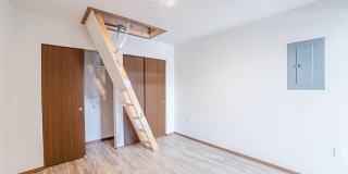 Washington Court Gallery 40