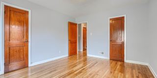 7114 GREENWOOD Avenue Gallery 14