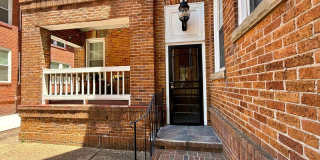 Charming 2-bedroom, 1-bath condo in the heart of Ghent Charming 2-bedroom, 1-bath condo in the heart of Ghent Gallery 1