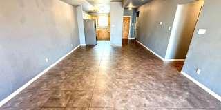 Charming 3-Bedroom Home with Fireplace, Garage & Covered Patio! Gallery 6