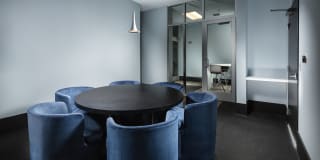 Topaz Apartments Gallery 34