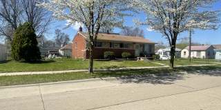 24 Avery St Gallery 1