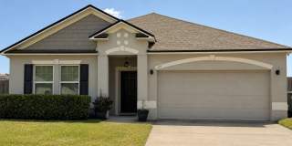 3/2 with fenced in yard ! Gallery 1