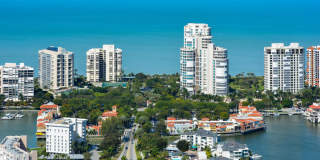 555 Park Shore Drive Gallery 1