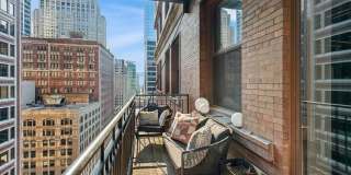 212 W Washington Street Gallery 25