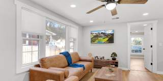 4731 Spruce Street Gallery 29