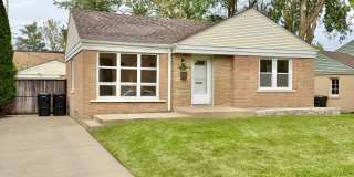 5816 W Greenleaf Avenue 5816 W Greenleaf Avenue Gallery 1