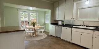 *Charming 2 Bedroom Home in Roseville’s Historic District with Bonus Detached Space* Gallery 10