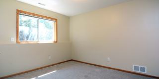 Beautiful 3 bedroom + Den, 2 Bathroom, 3 car garage single family home. MUST SEE! Gallery 19
