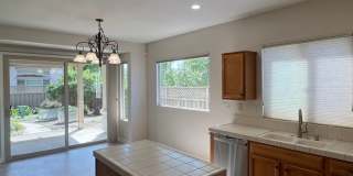 SPACIOUS 2 BEDROOM IN 55+ COMMUNITY!! Gallery 7