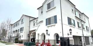 567 N. Erie Street Gallery 1