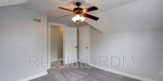 743 Cottage Avenue Gallery 32