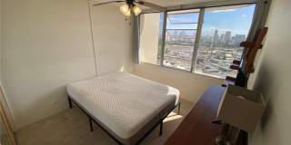 2825 S King Street Gallery 14