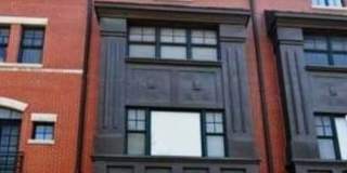 Spacious 3BR Townhome in Chicago Gallery 1
