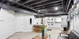 1059 W Glenlake Ave Gallery 10