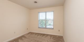 Walk to UC & UC Medical | 1BR/2BR Apartments Gallery 47