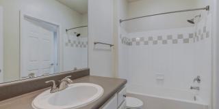 Lakeside at Town Center Apartments Gallery 44