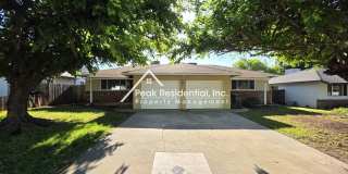 Updated 2bd/1ba Sacramento Duplex Gallery 1