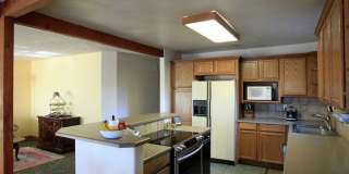 Charming 3-Bedroom Home Across from Orchard Park Gallery 4