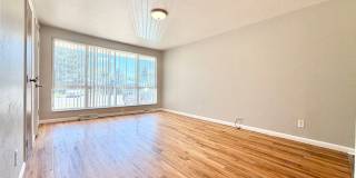 Bright and Spacious Lakewood Duplex Available for Immediate Rental!!! Gallery 4